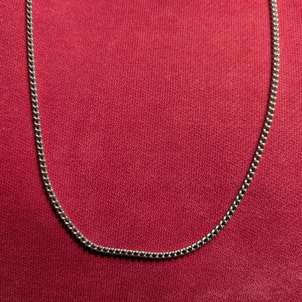 Elegant Silver Chain Necklace